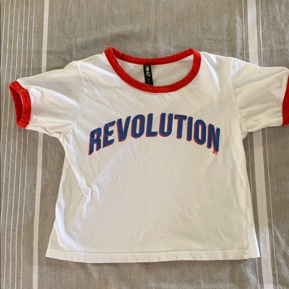 White tee